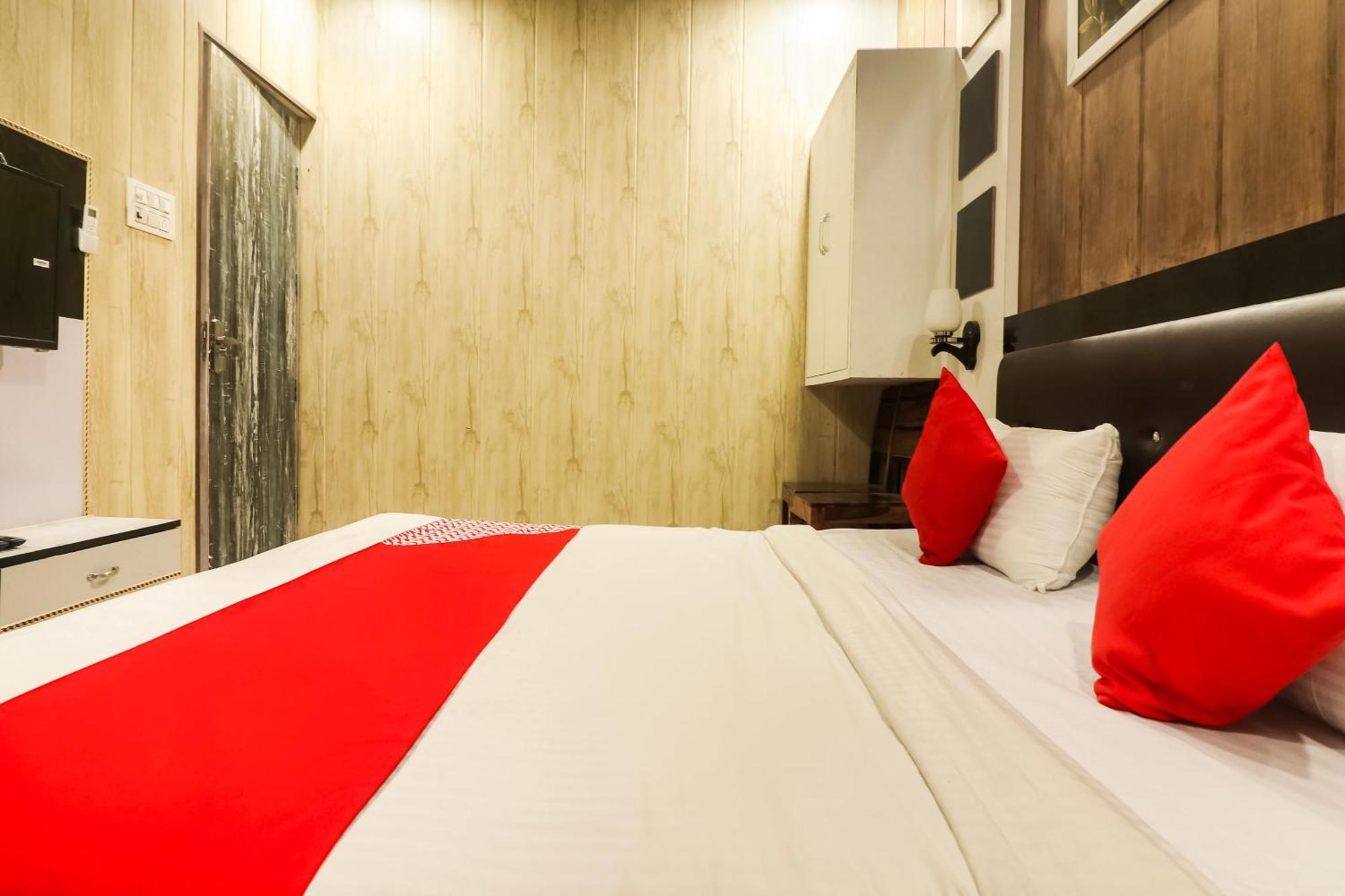 Rohtak Hotel O Sheela מראה חיצוני תמונה