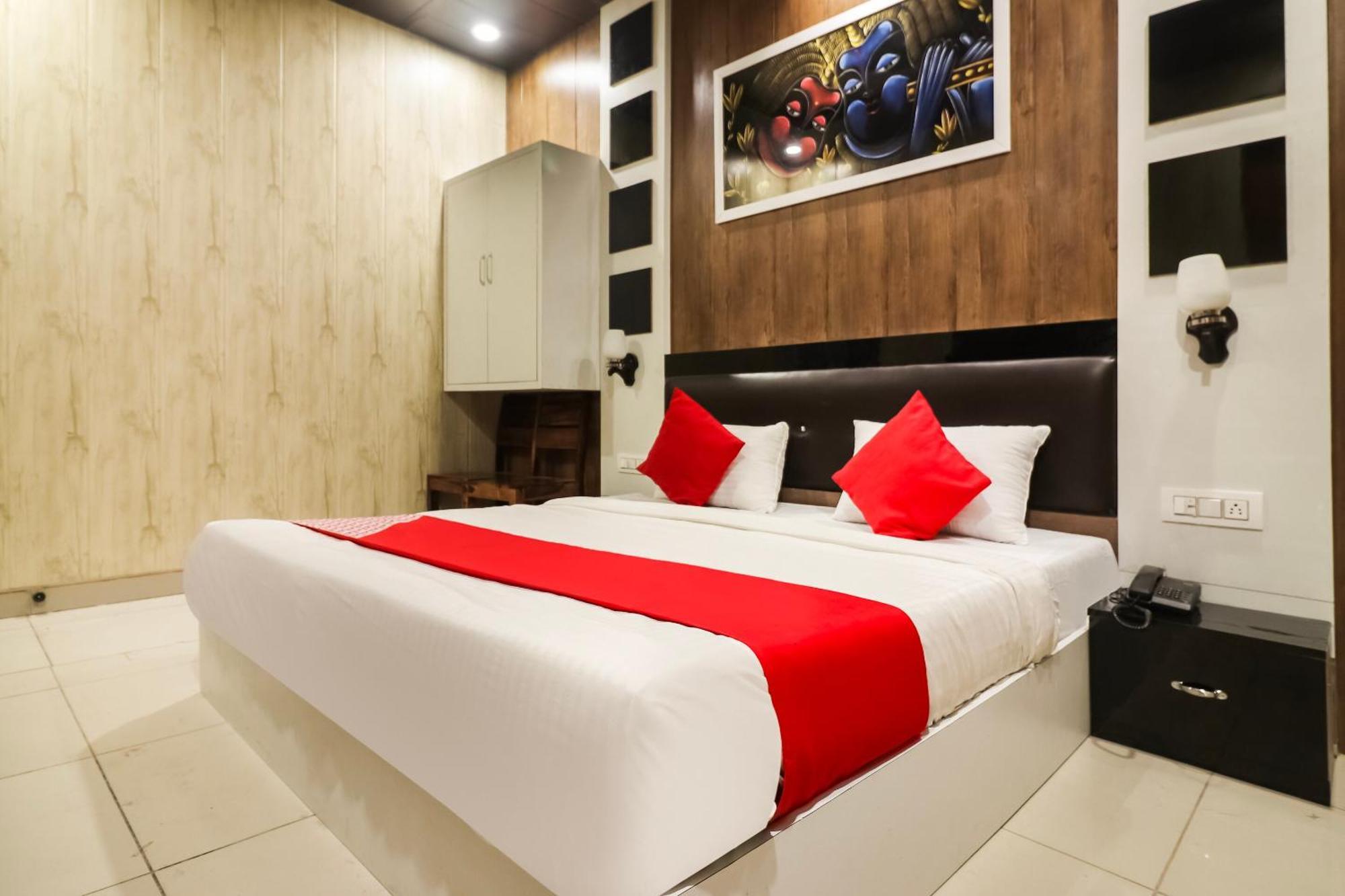 Rohtak Hotel O Sheela מראה חיצוני תמונה